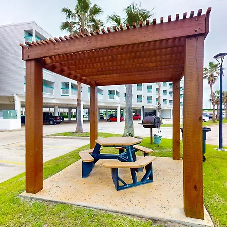 Seawall Beach View